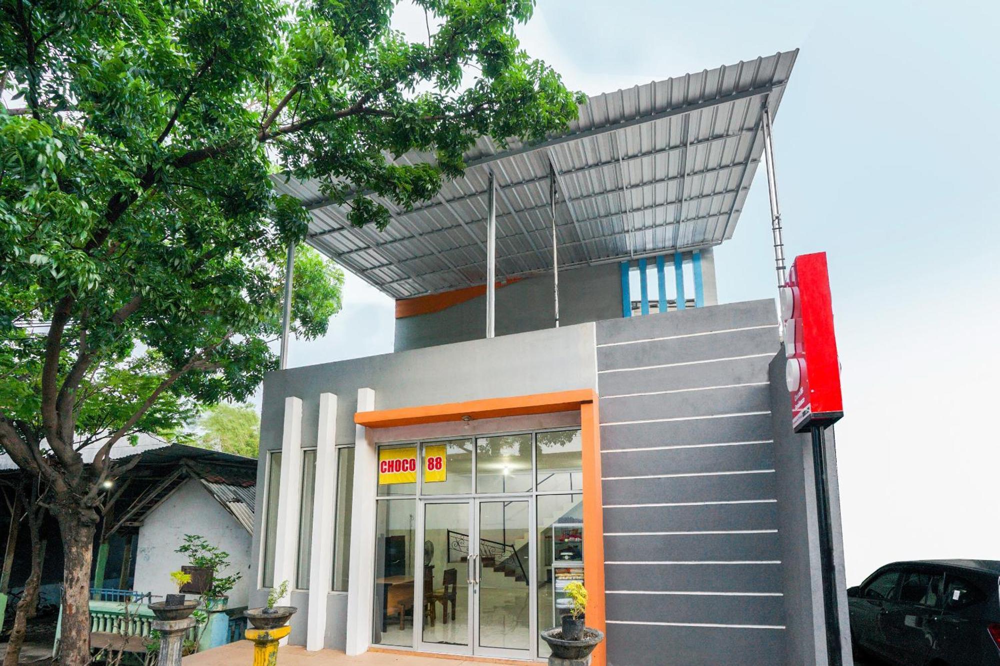 Oyo 2489 Choco 88 Residence Probolinggo Exterior photo